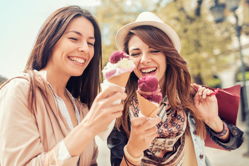 2 women taking ice cream