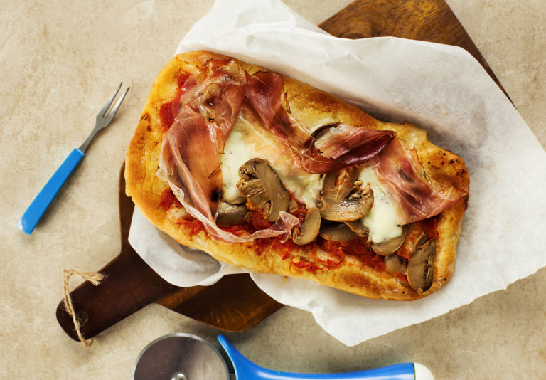 Can Greaseproof Paper Go in the Microwave? Limepack