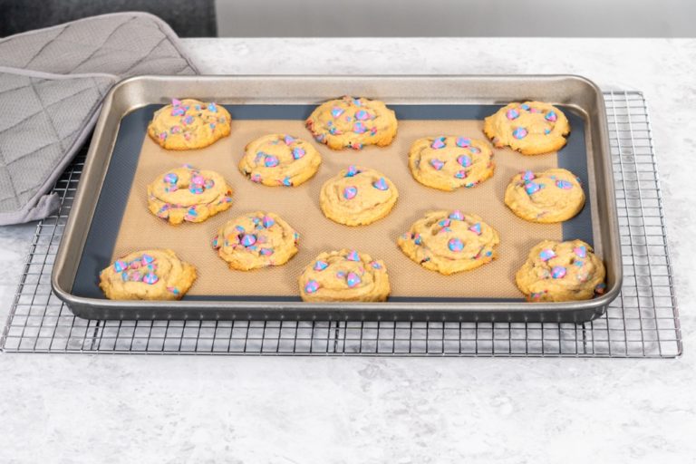 Can Greaseproof Paper Go in the Microwave? Limepack