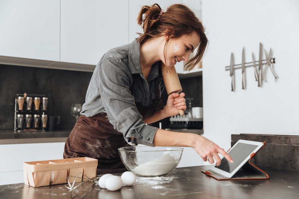 lady baking in the kitchen at home