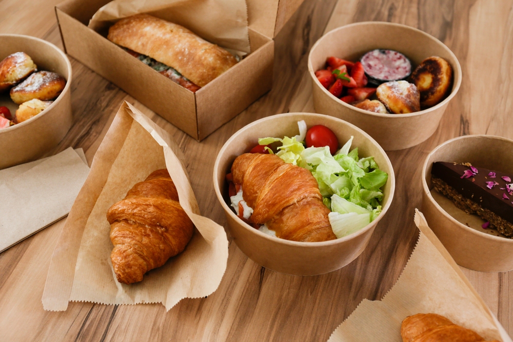different takeout food packaging